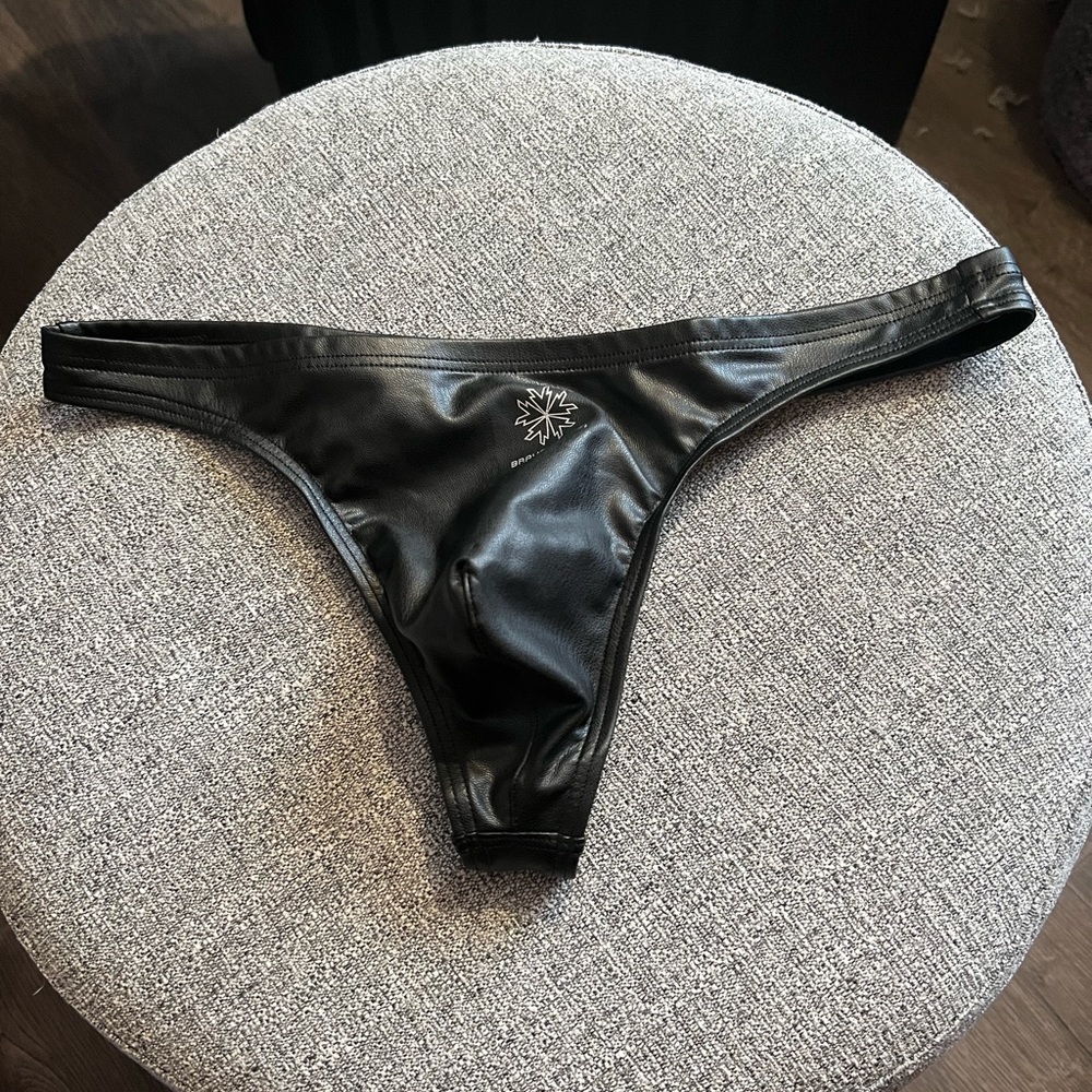 Black leather thong